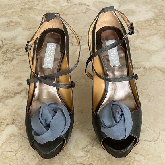 Badgley Mischka Grey Silk Peep Toe Strappy Heels - Picture 2 of 12